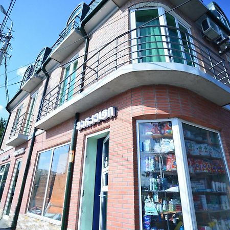 Hotel Kutaisi Globus エクステリア 写真