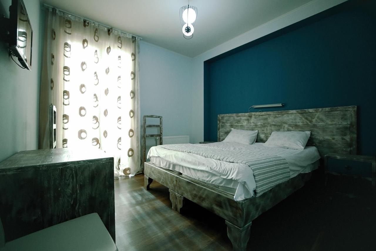 Hotel Kutaisi Globus エクステリア 写真